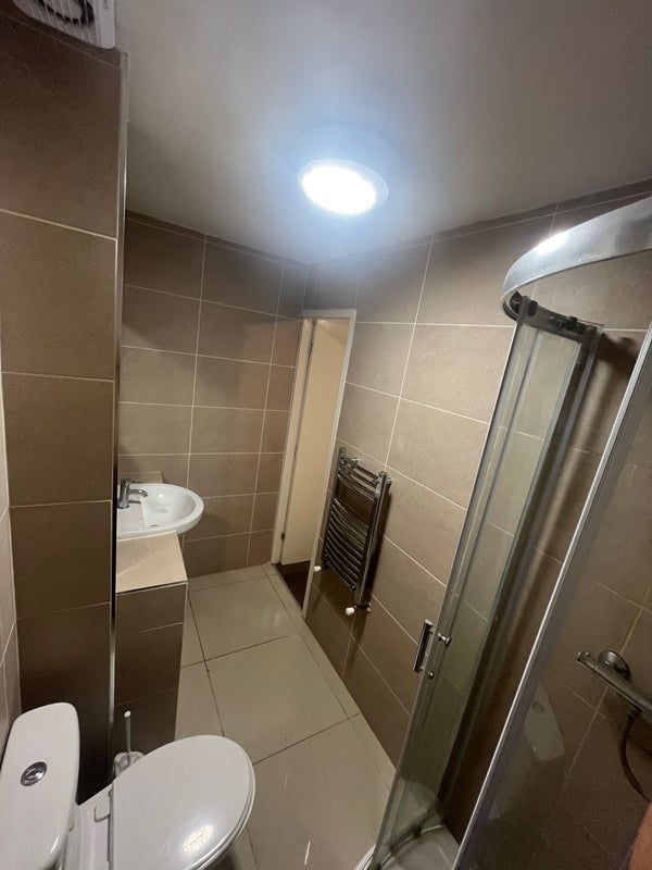 Room Coburg Crescent in Greater London