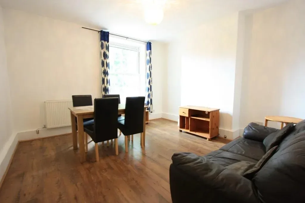 Flat Union Grove in Greater London