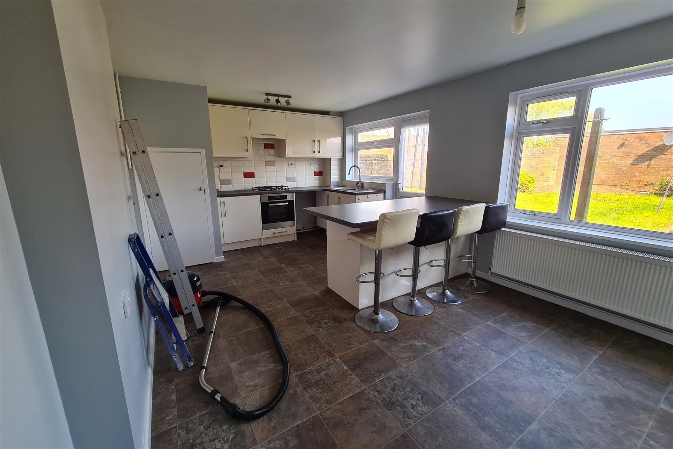 House Halden Close in Test Valley