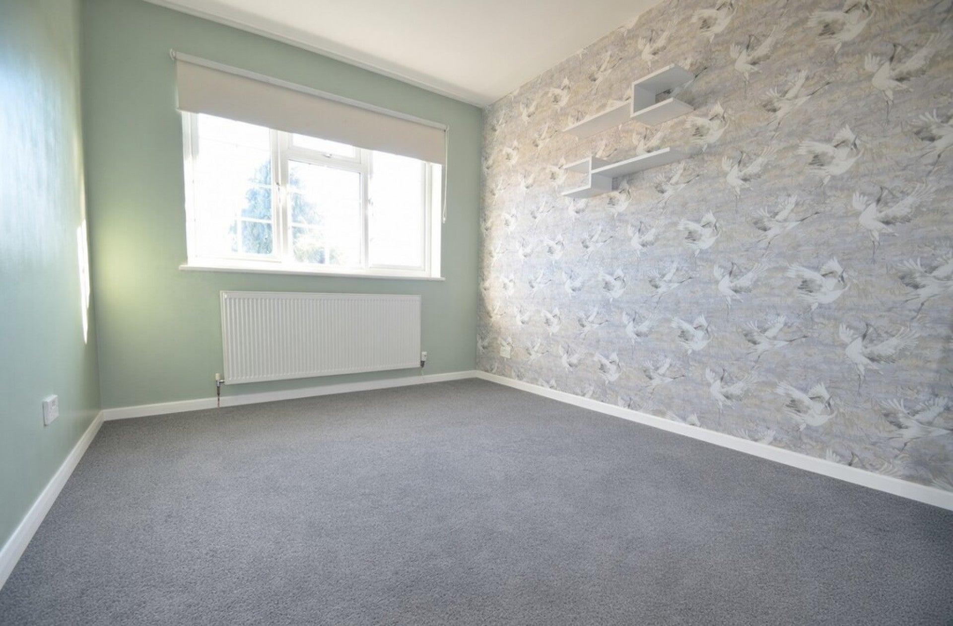 Flat Chertsey Road in Borough of Spelthorne