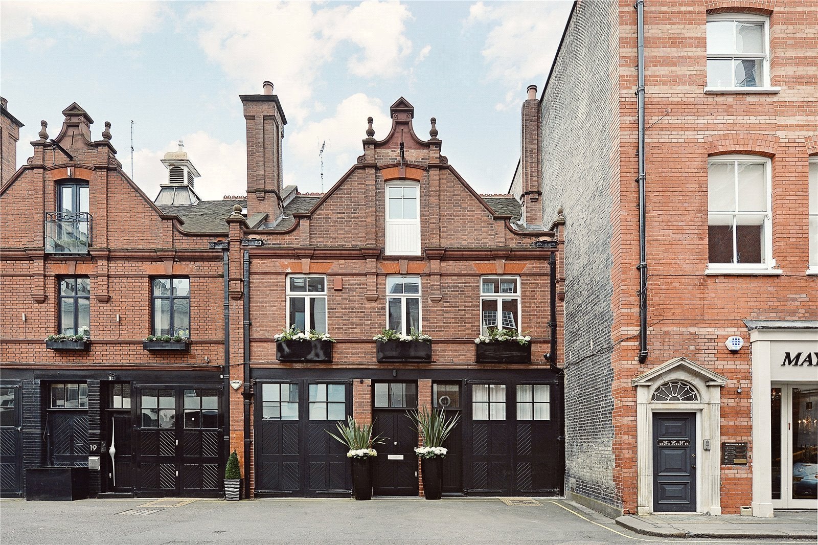 Flat Adam's Row in London