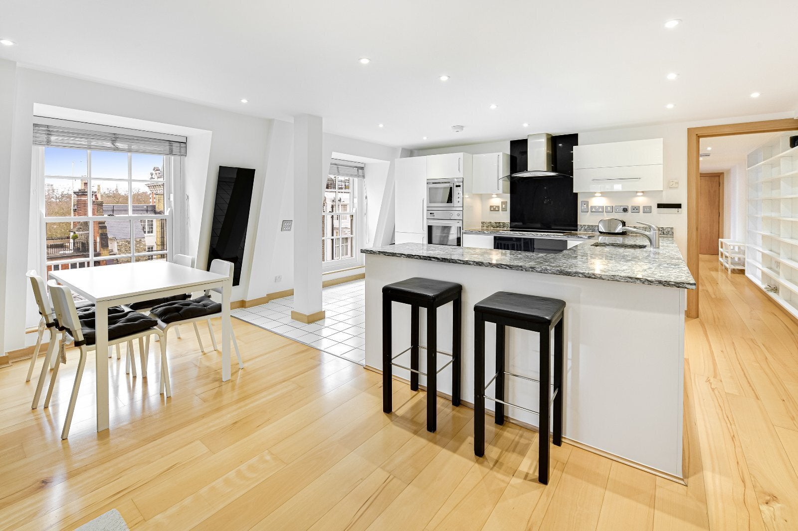 Flat Lewisham Street in City of Westminster