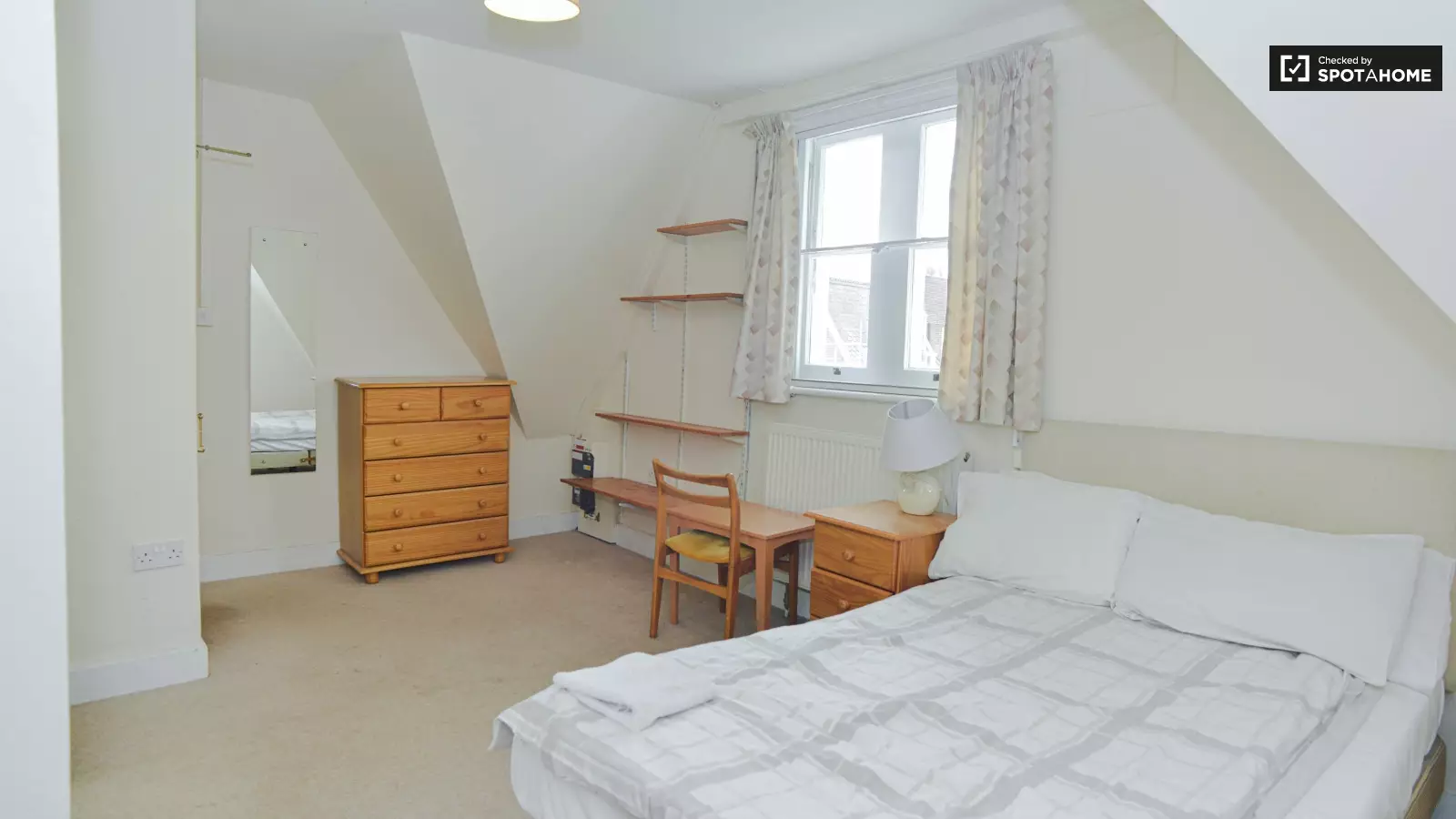 Flat St Anns Villas in Greater London