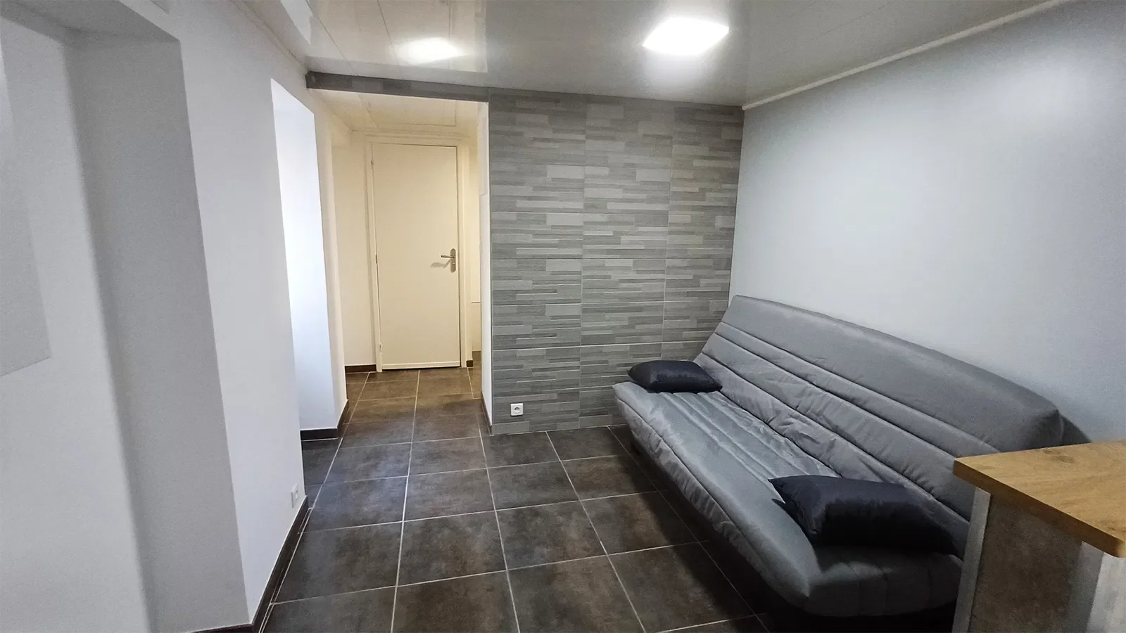 Room Rue Berlioz in Saint-Denis-en-Bugey