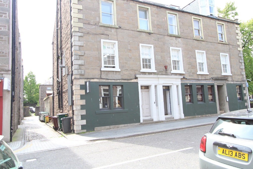 Flat Tay Square in Dundee