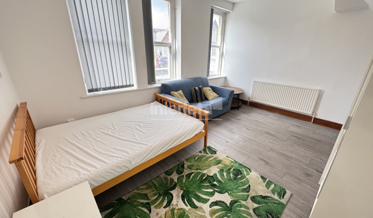 Flat Whitchurch Road in Cardiff
