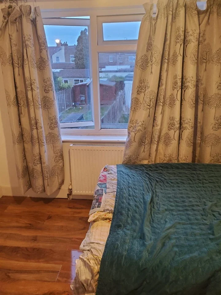 Room Beatrice Road in Greater London