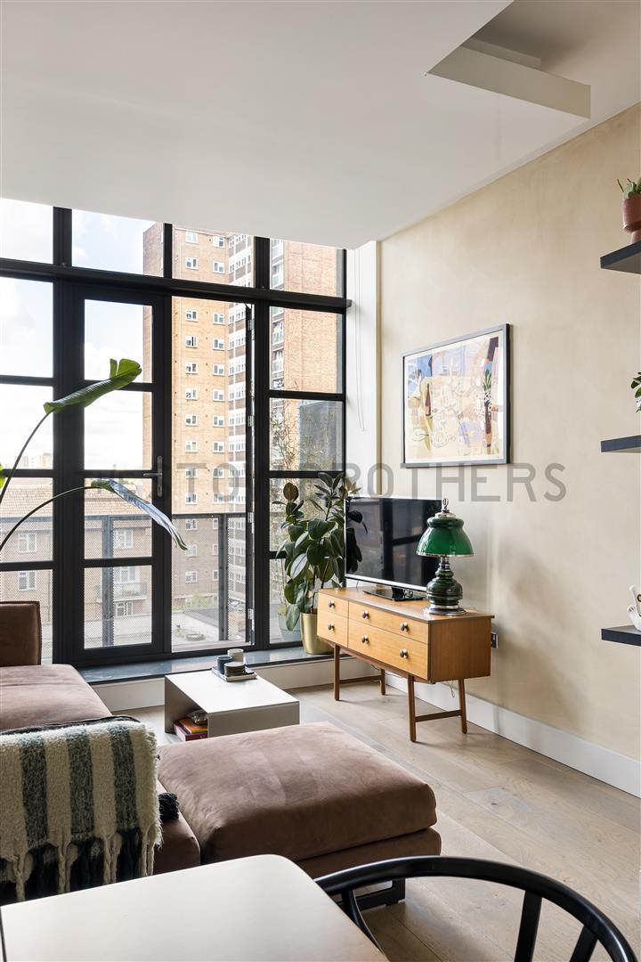 Flat Chatham Place in Greater London