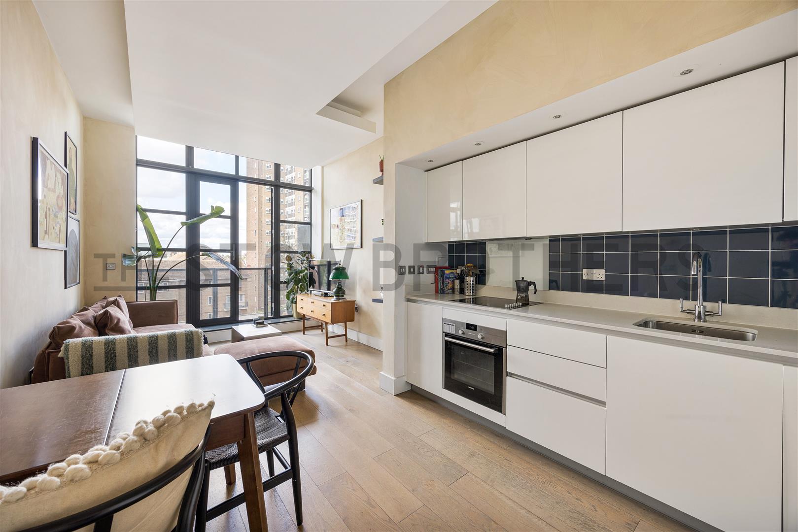 Flat Chatham Place in Greater London