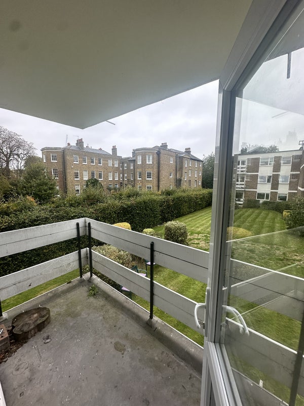 Room Wat Tyler Road in Greater London