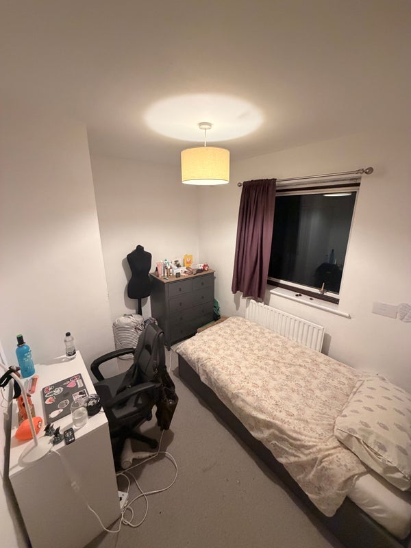 Room Wat Tyler Road in Greater London