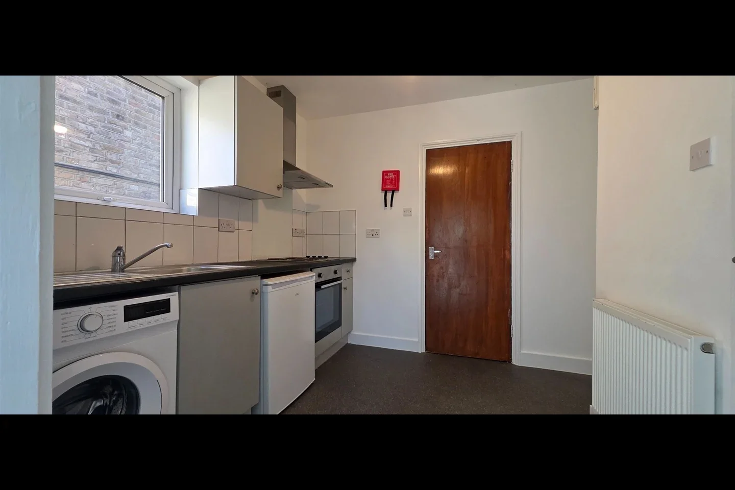 Flat Mount Pleasant Road in Greater London