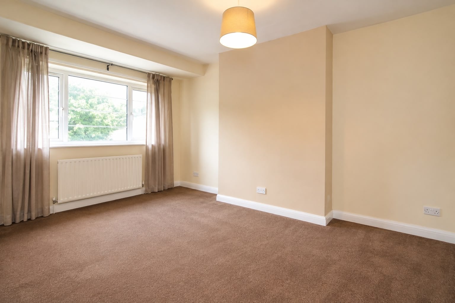 Flat Redesdale Gardens in Leeds