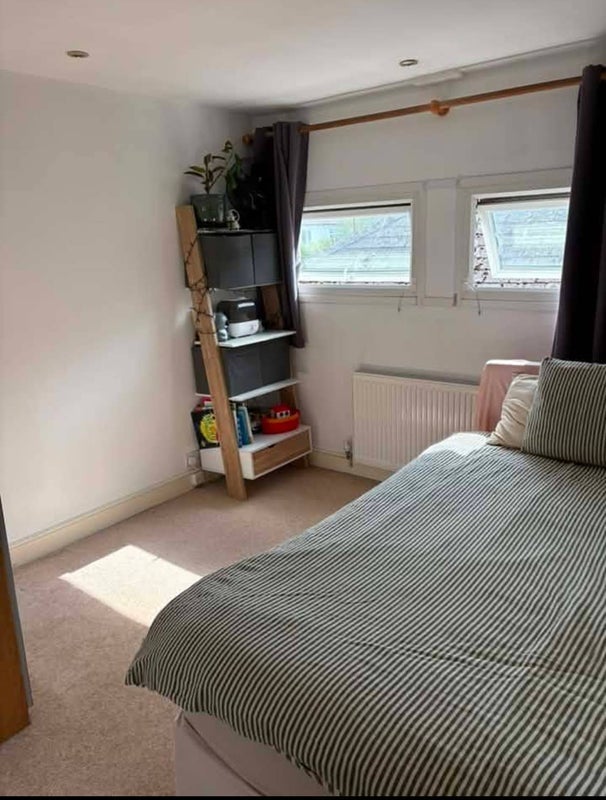 Flat Westbere Road in Greater London