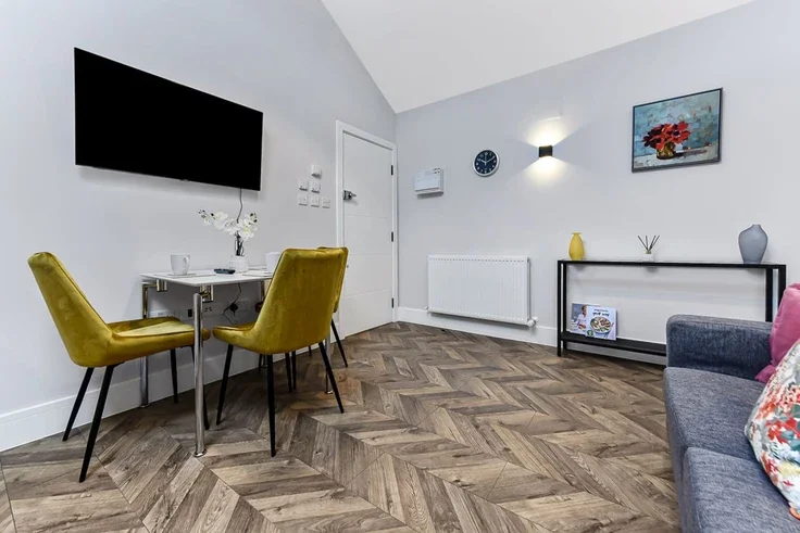 Flat Park Lane in Greater London