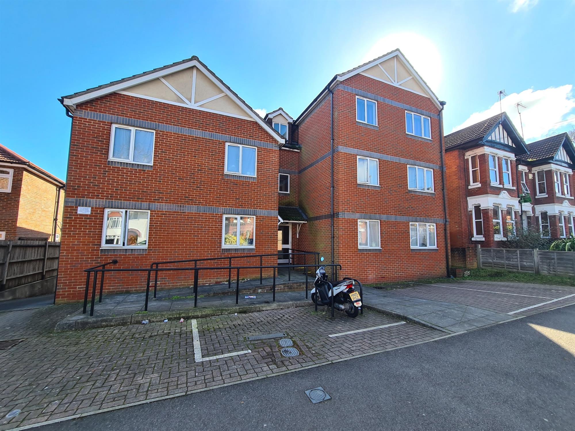 Flat Shaftesbury Avenue in Southampton