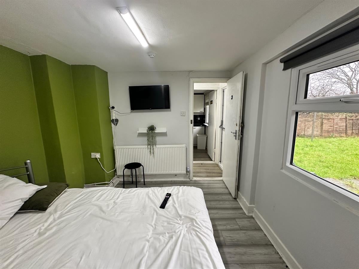 Room Northwick Park Road in Greater London