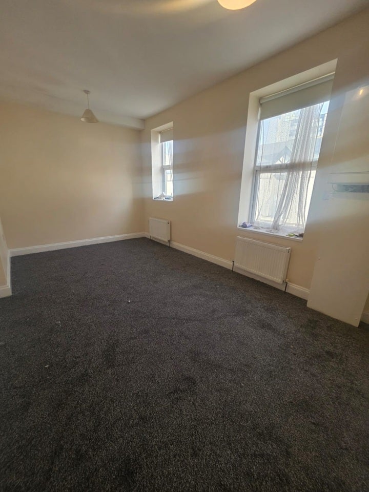 Flat York Road in Greater London