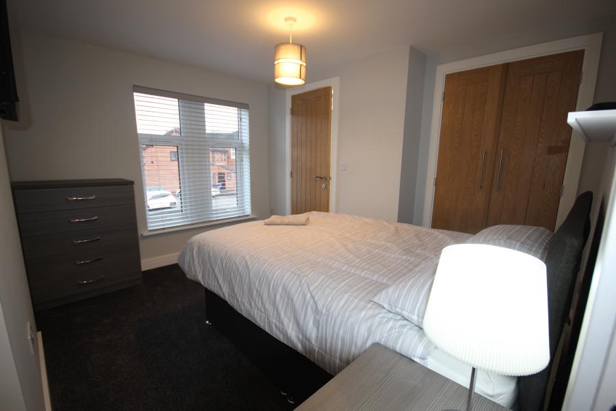 Room Belvedere Road in East Staffordshire