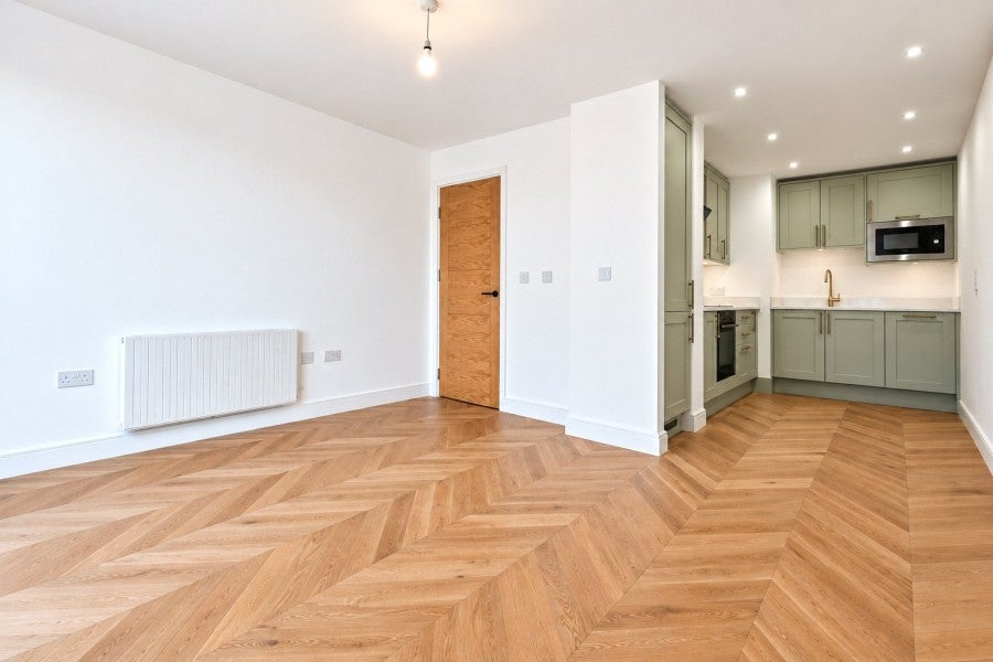 Flat Adderley Road in East Hertfordshire