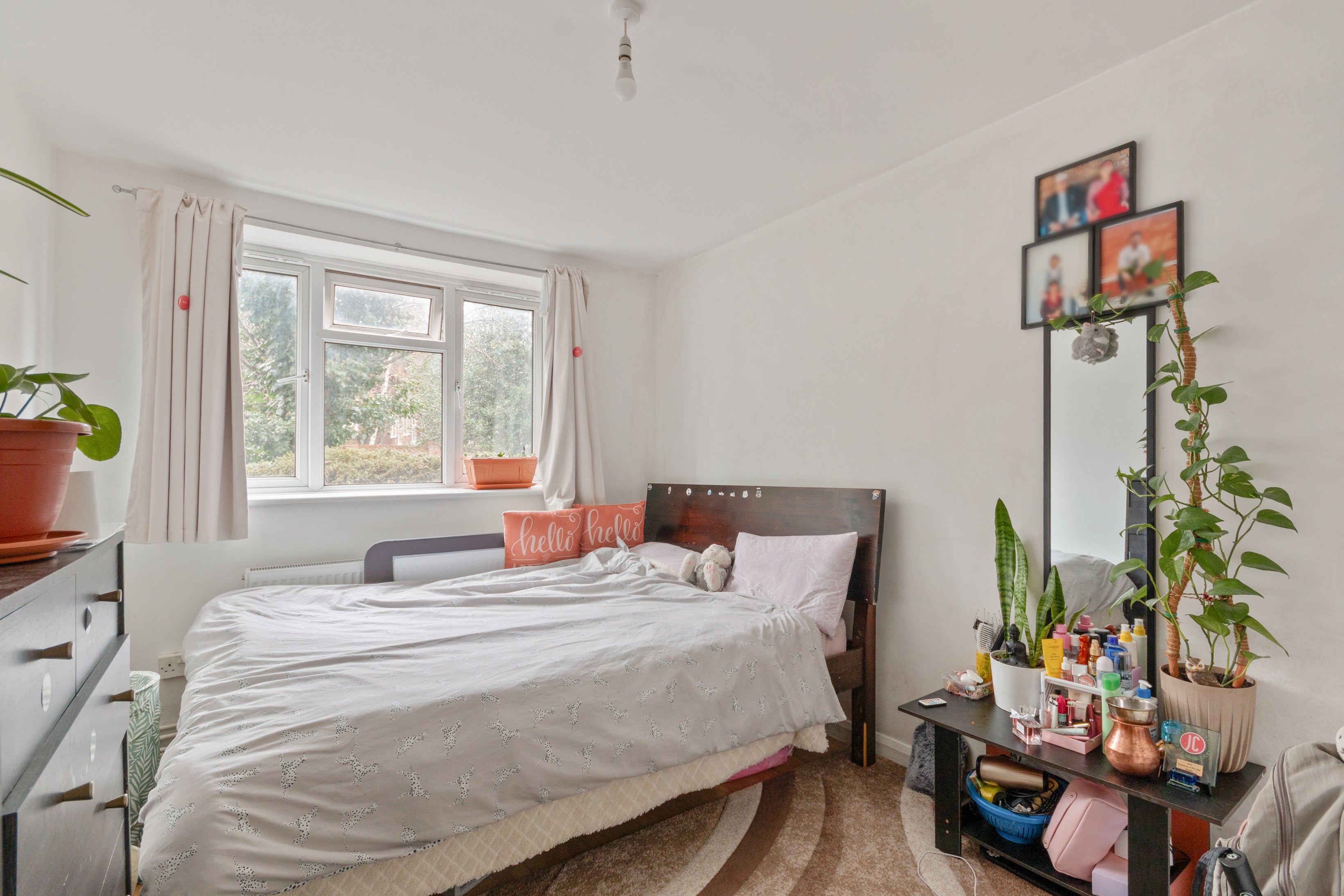 Flat Smithwood Close in Greater London
