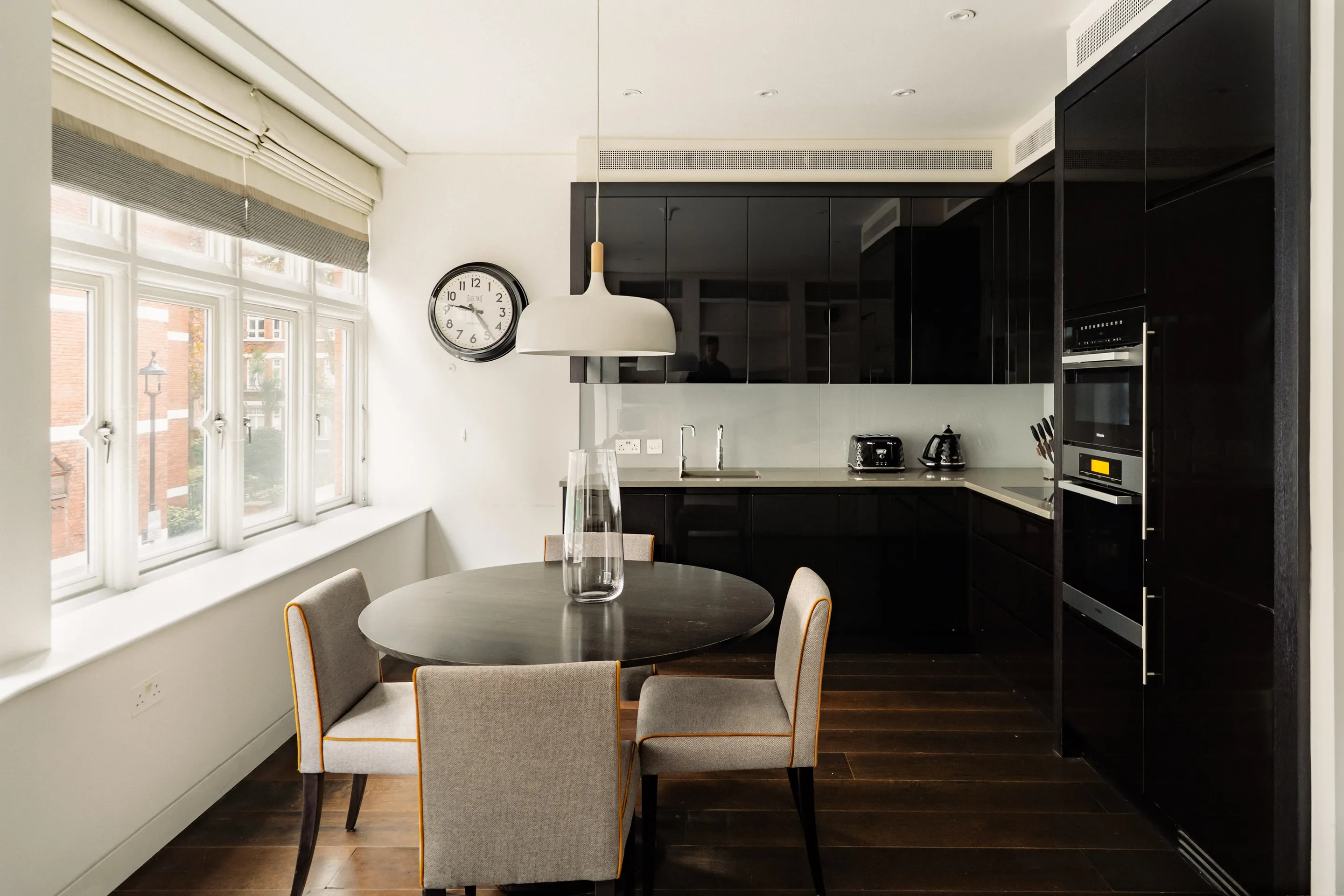 Flat Duke Street in City of Westminster