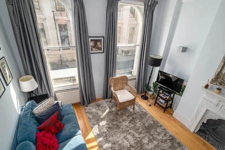 Flat Great Queen Street in Greater London