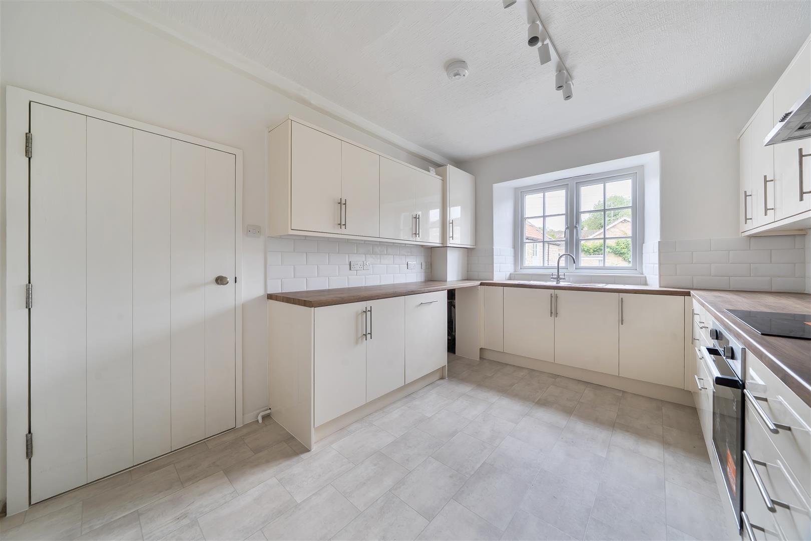 Flat Silk House Barton in Stalbridge