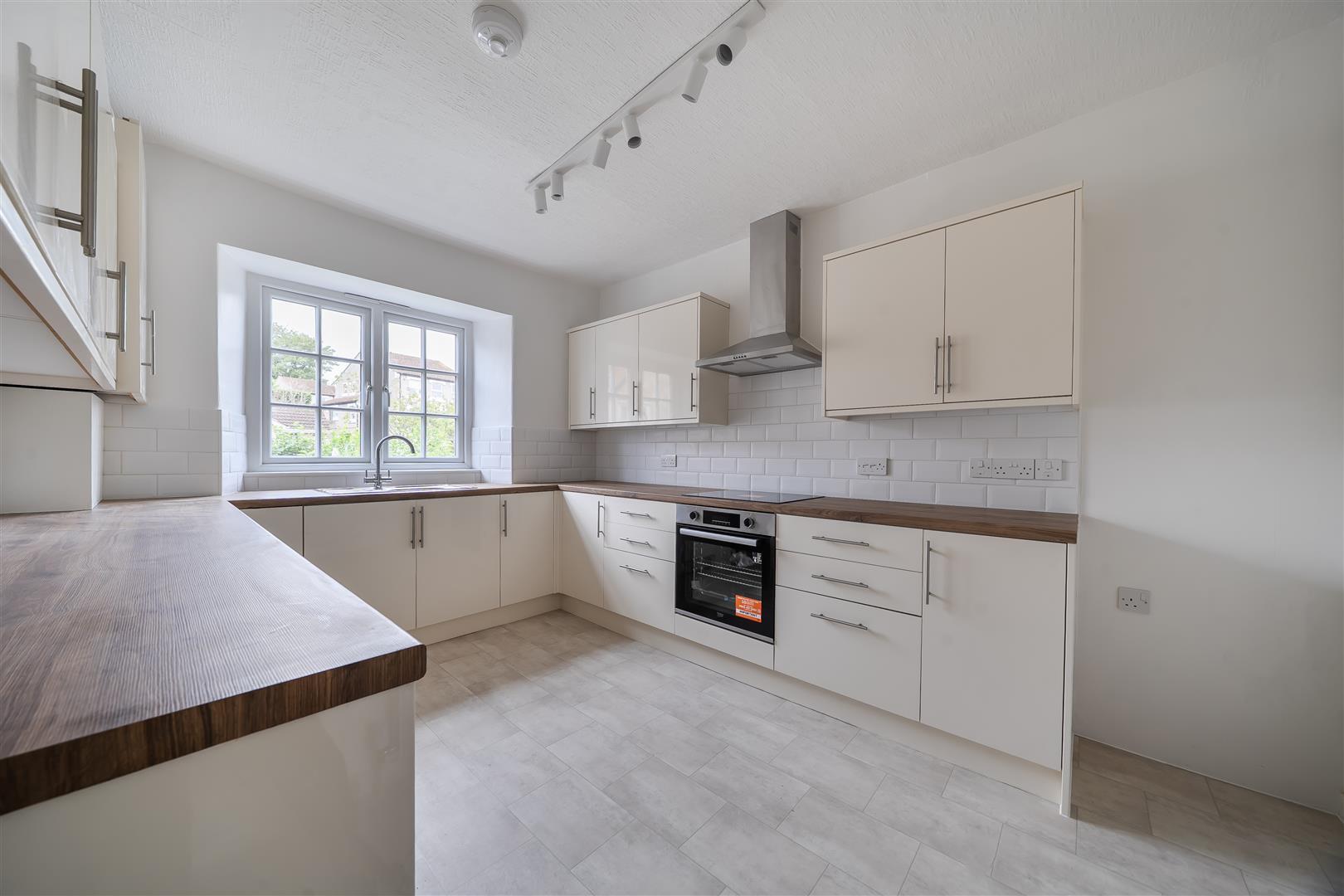 Flat Silk House Barton in Stalbridge