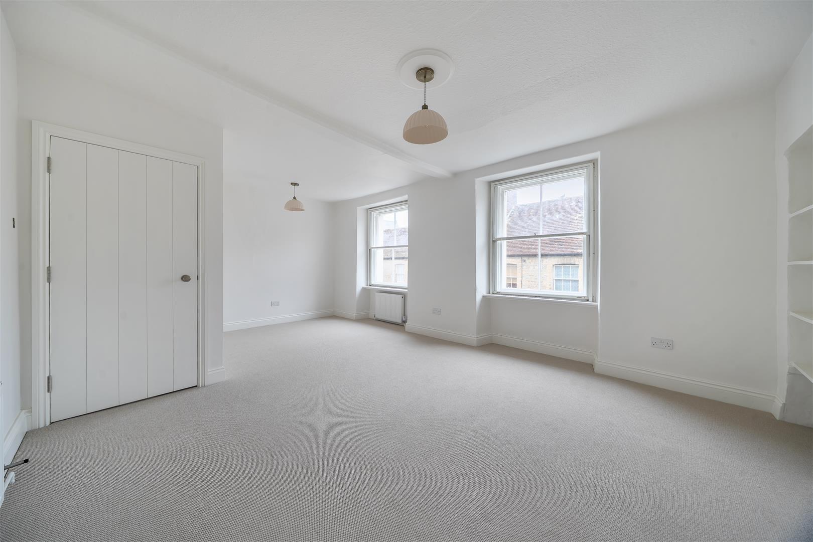 Flat Silk House Barton in Stalbridge