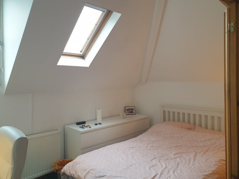 Room Broadhurst Gardens in Greater London