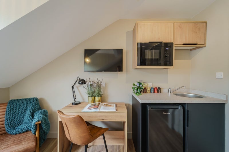 Room Heeley Road in Birmingham