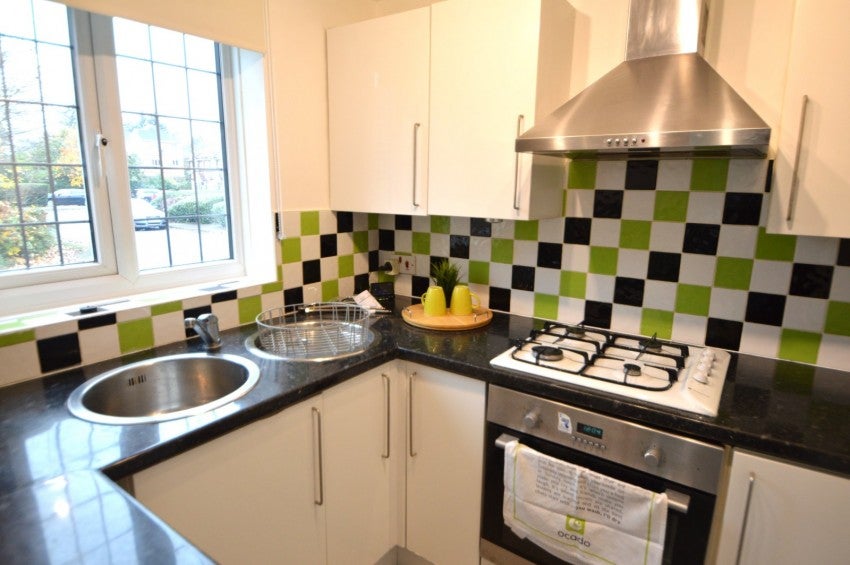 Flat Rockall Court in Slough