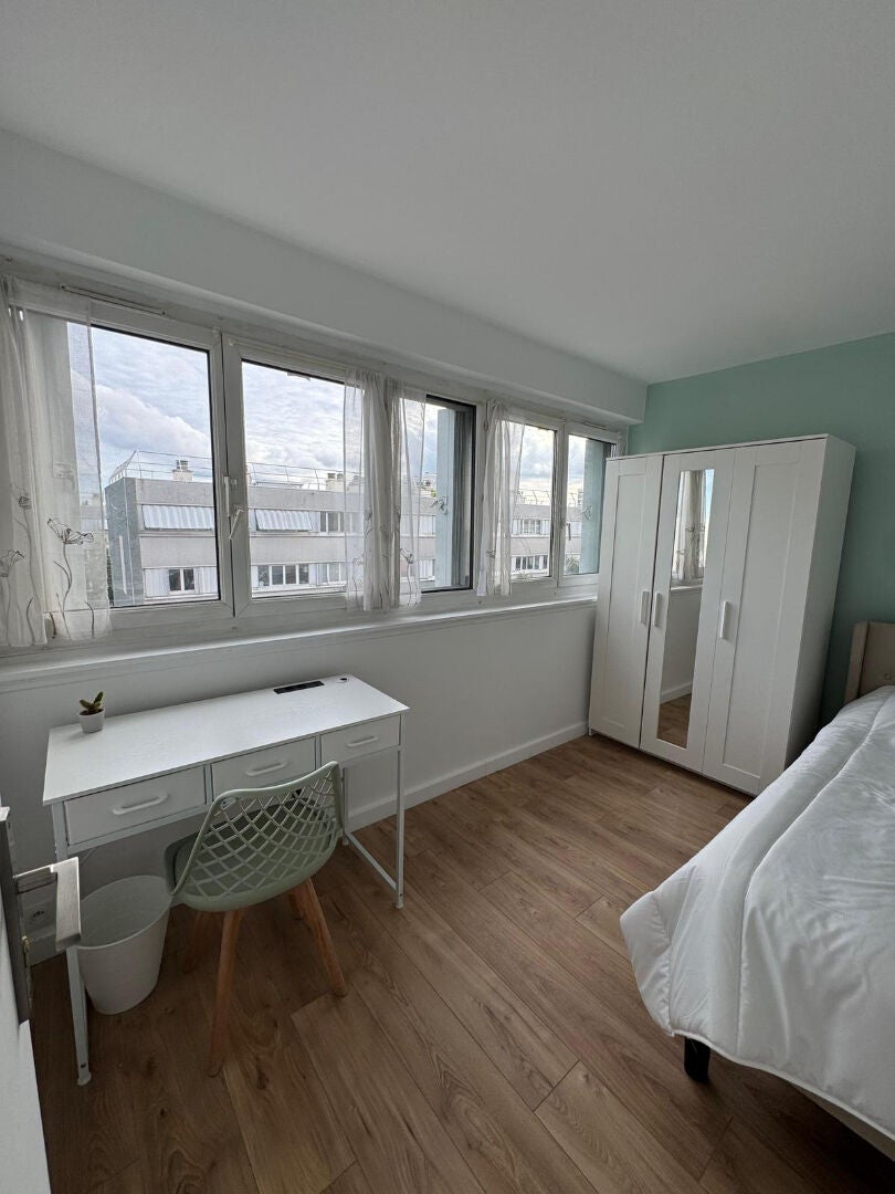 Chambre Rue du Languedoc à Massy