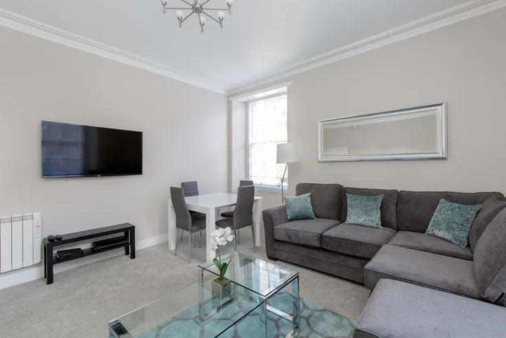 Flat West Bow in City of Edinburgh