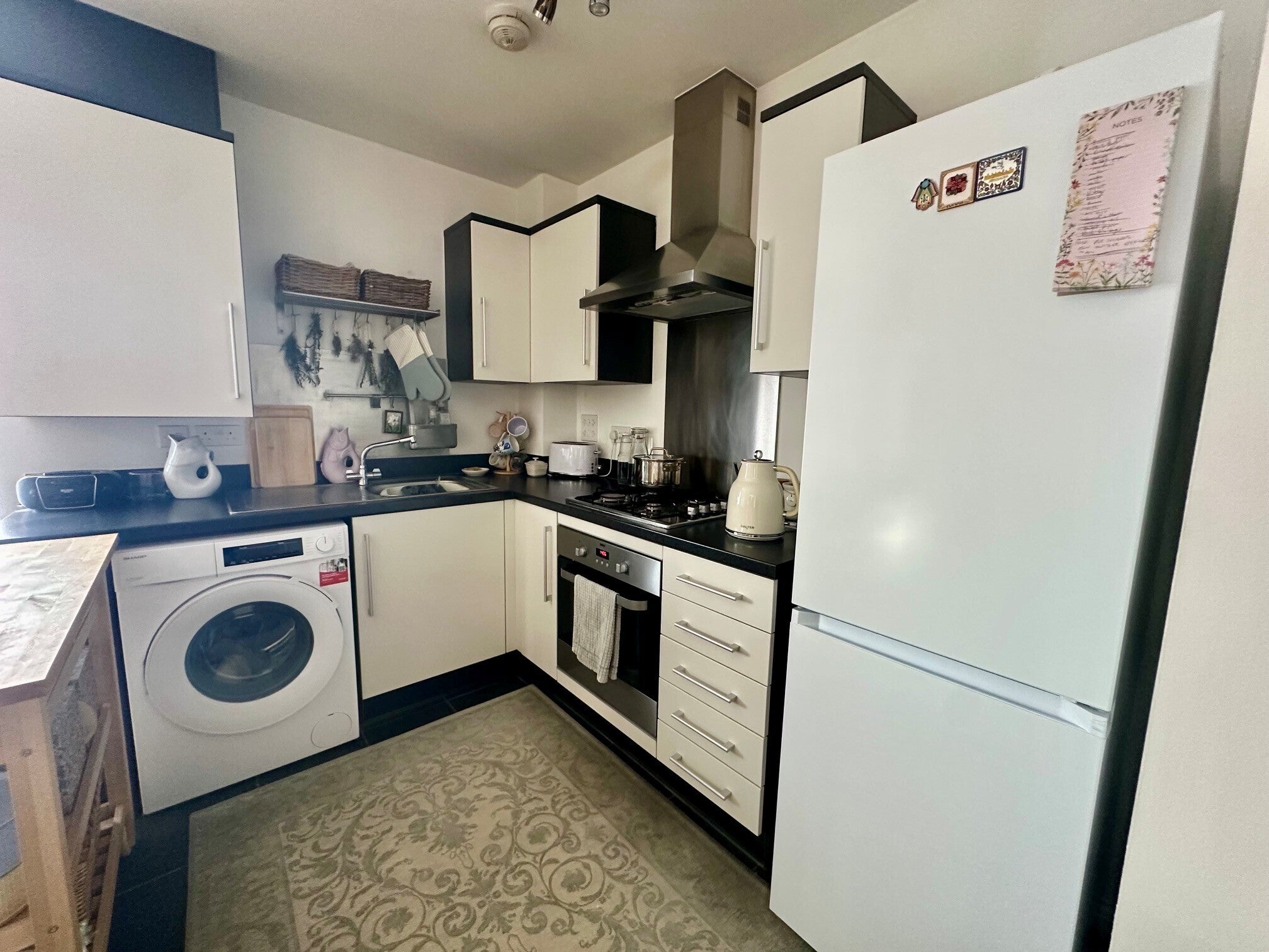 Flat Balfour Close in Gosport