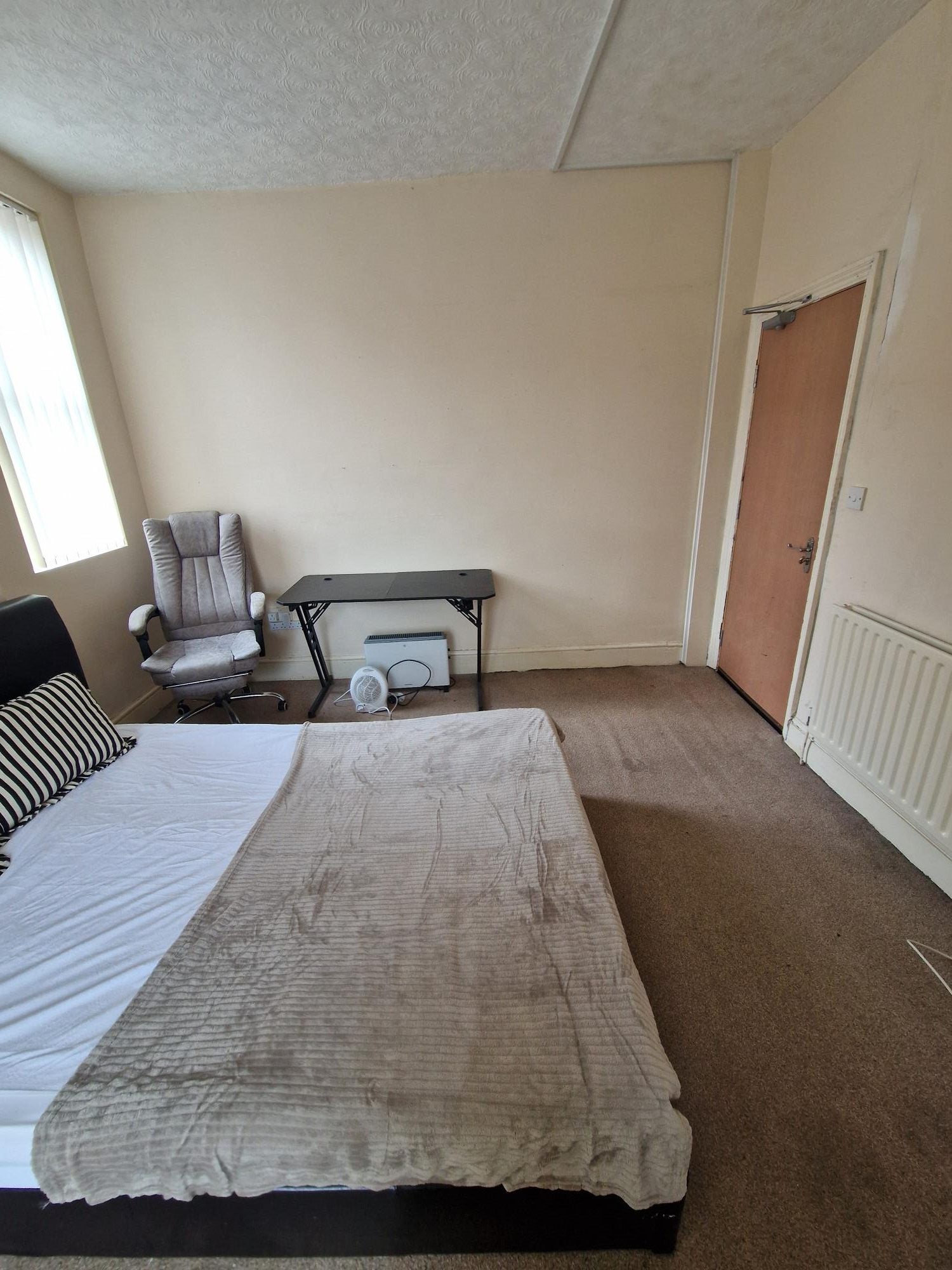 Room Station Road in Salford