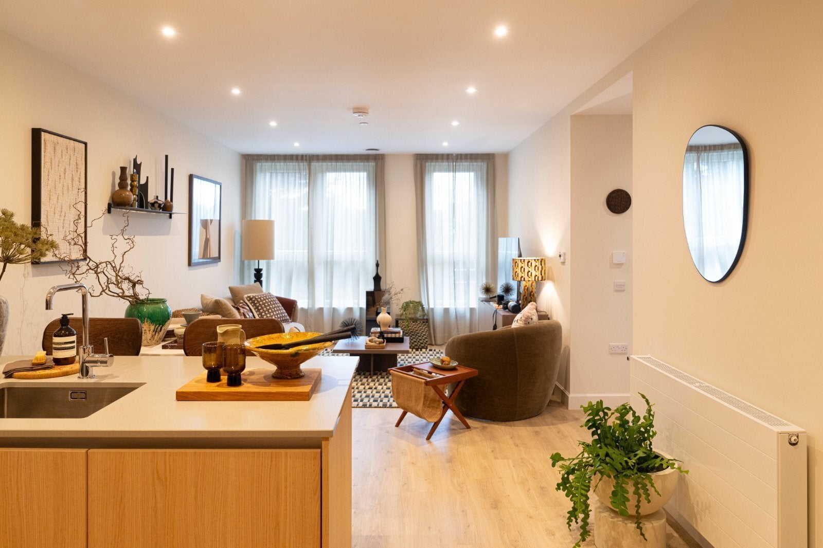 Flat Drummond Road in Greater London