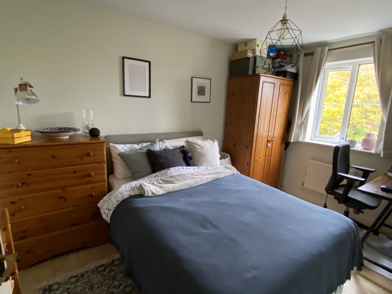 Room Campbell Drive in Cardiff
