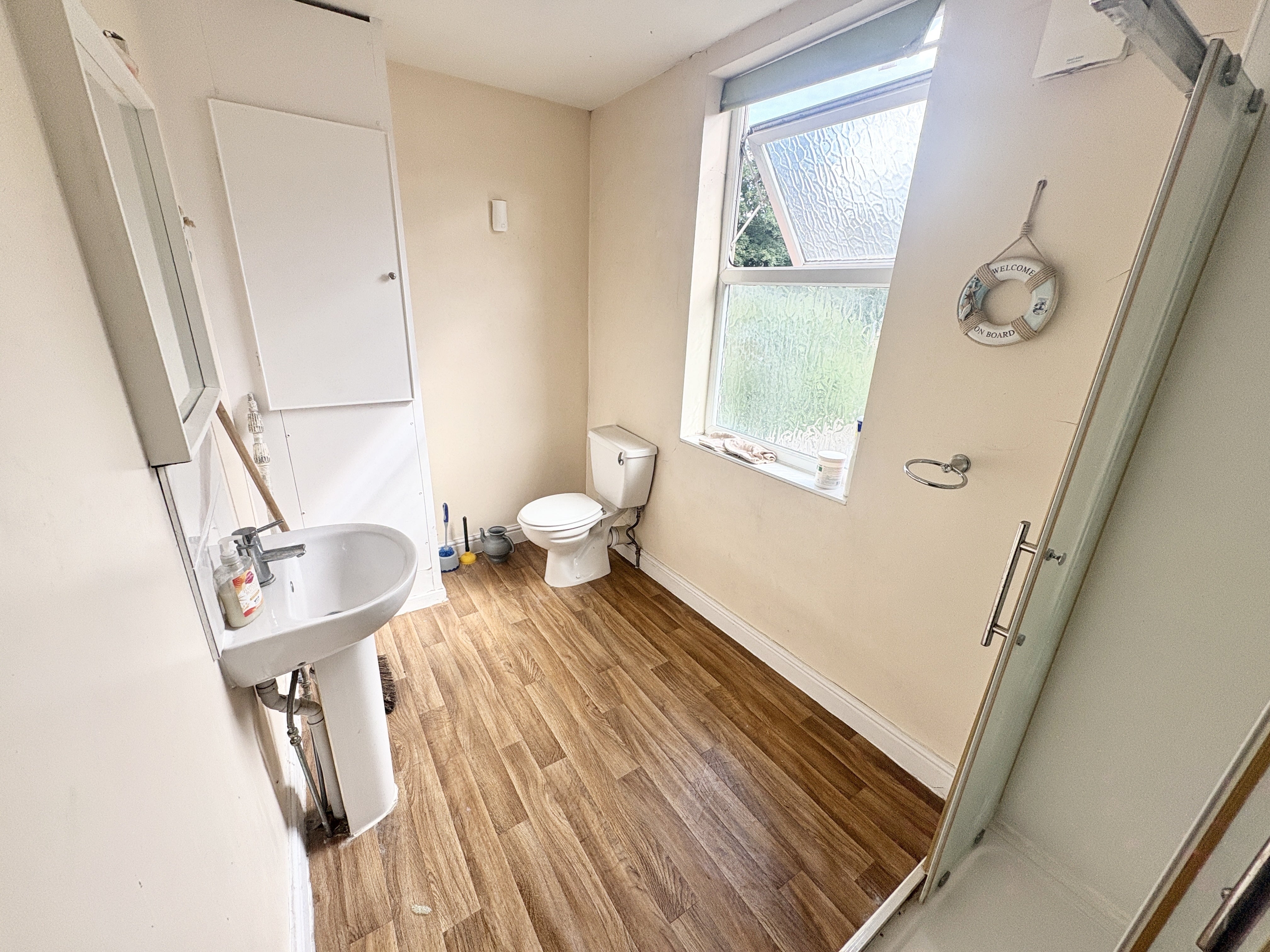 Room Owen Road in Wolverhampton