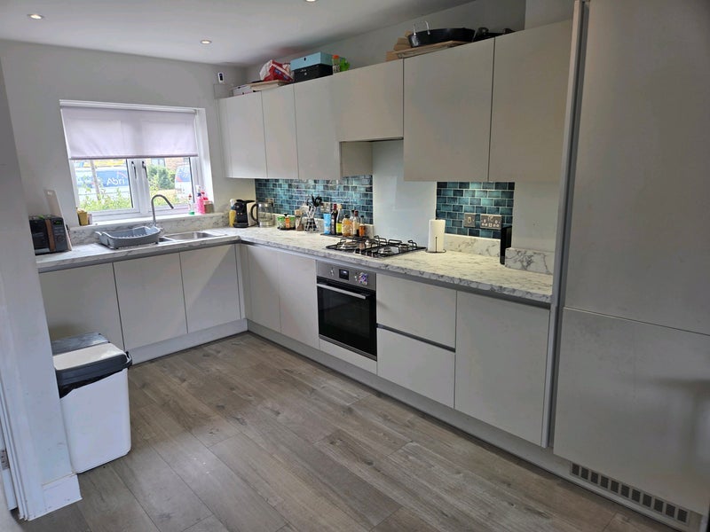 Room Horsham Road in Mid Sussex