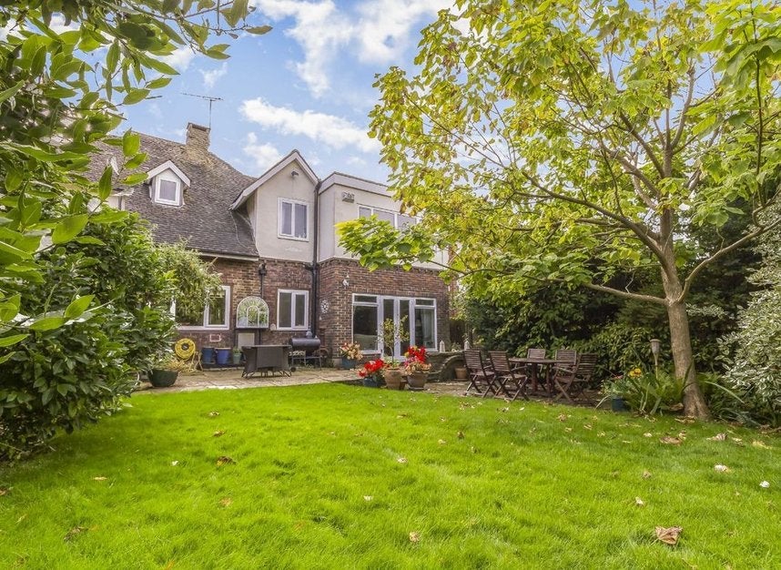 House Thetford Road in Greater London