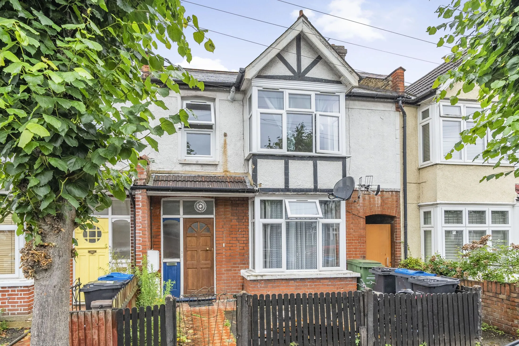 Flat Albert Road in Greater London
