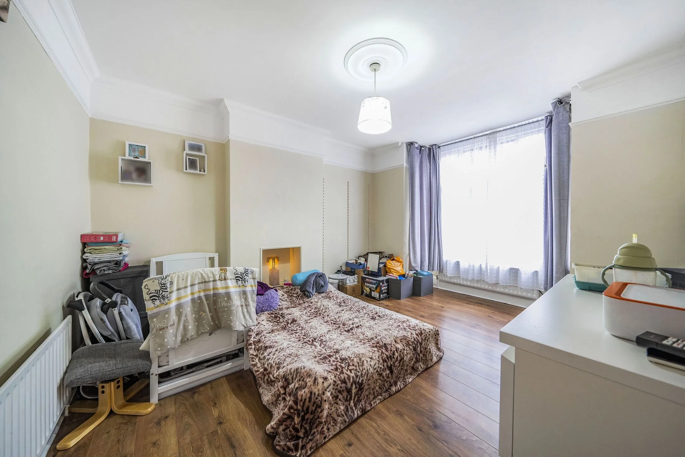 Flat Albert Road in Greater London