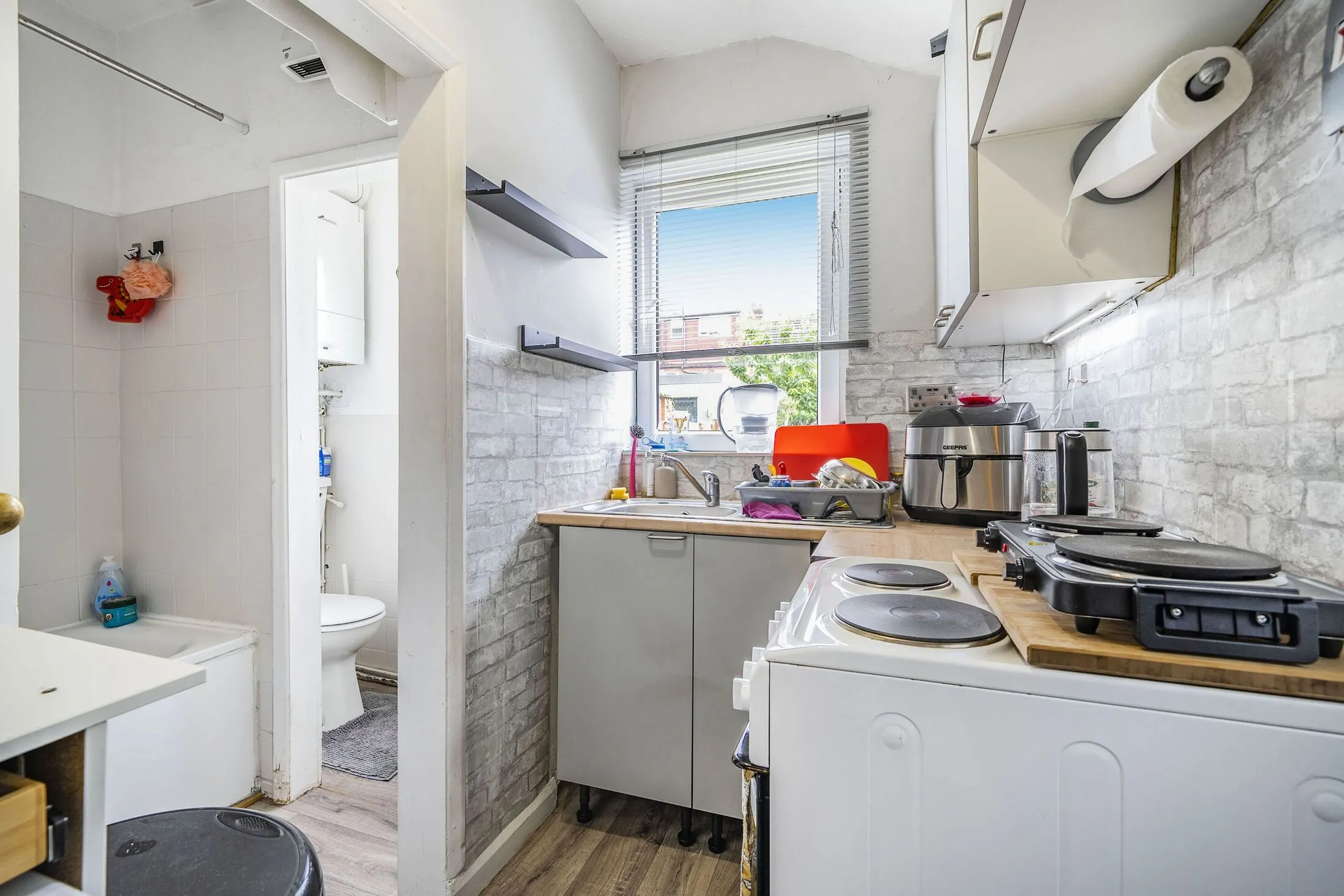 Flat Albert Road in Greater London
