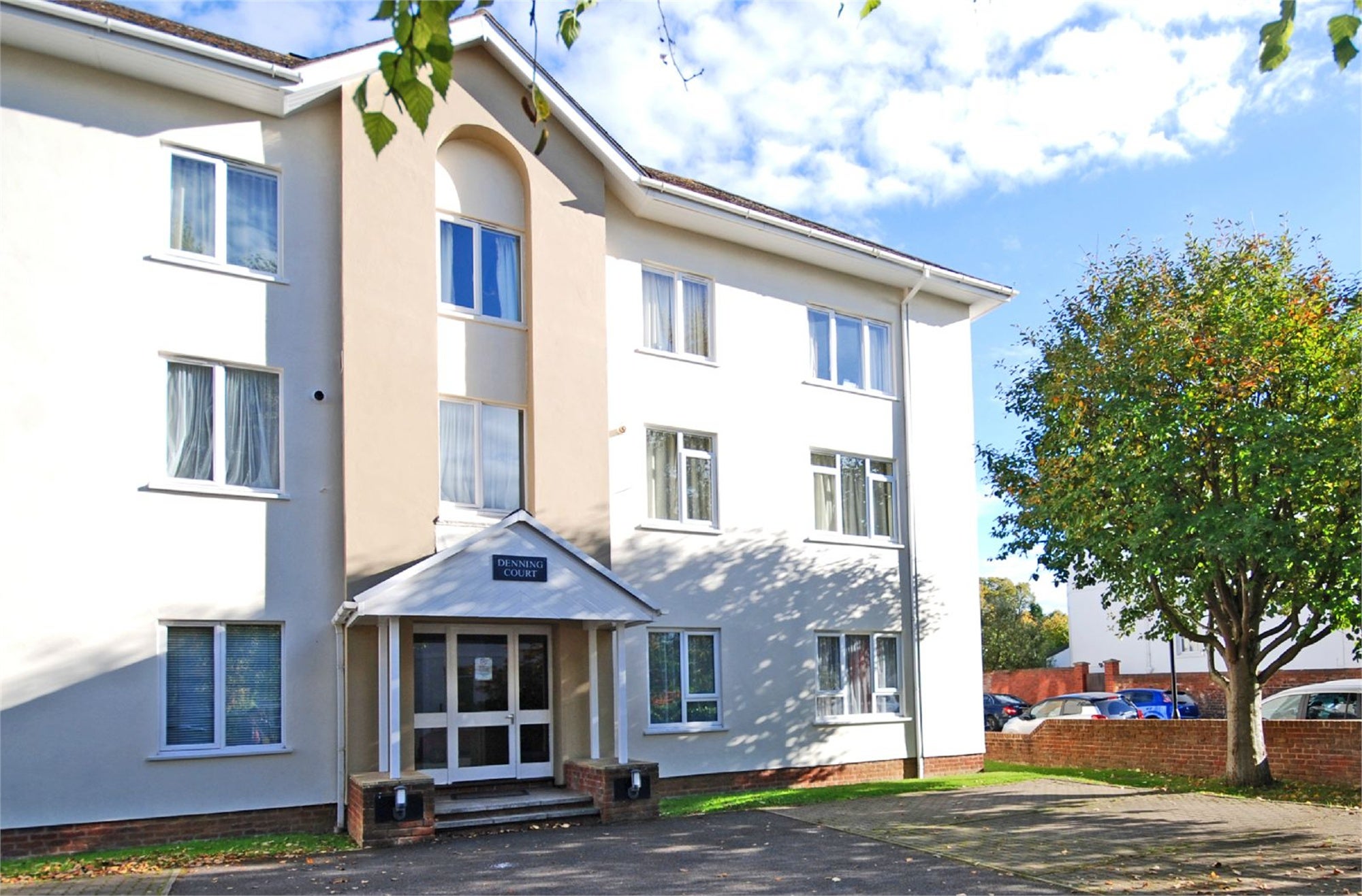 Flat Painswick Road in Cheltenham