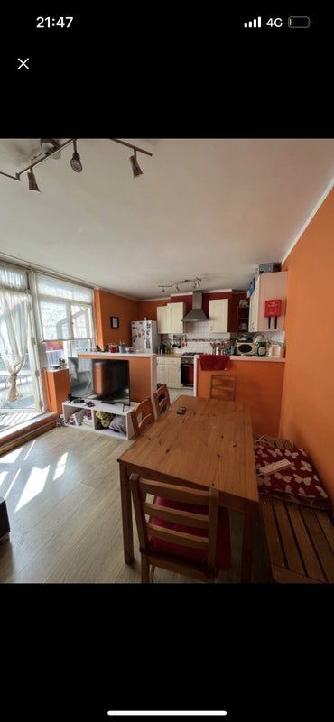 Room Wandsworth Road in Greater London