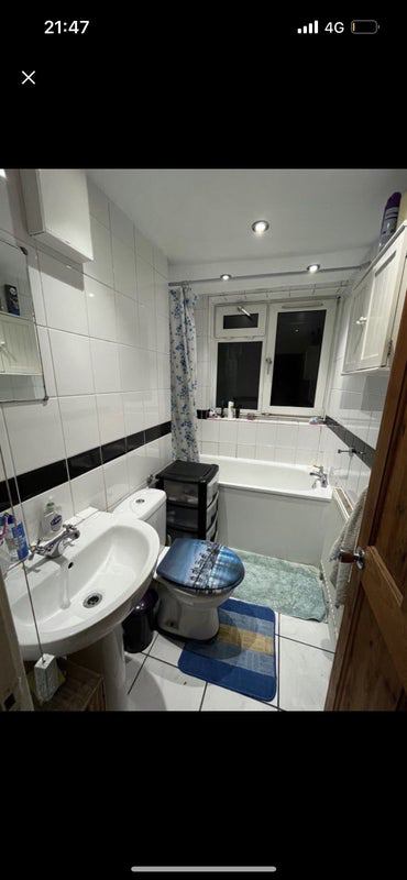 Room Wandsworth Road in Greater London