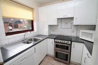 House Jacksons Close in Northall