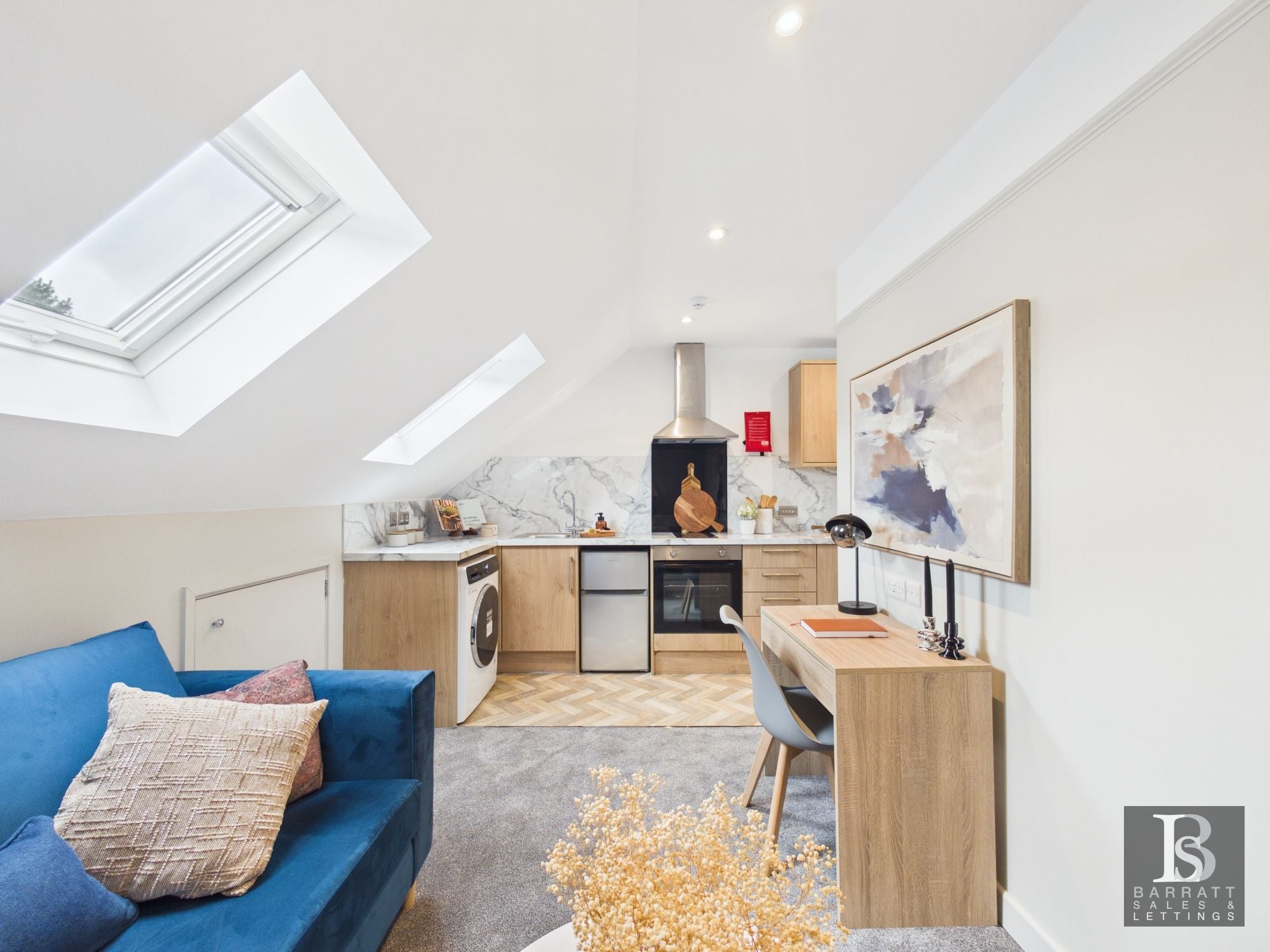 Room Dixon Street in Swindon